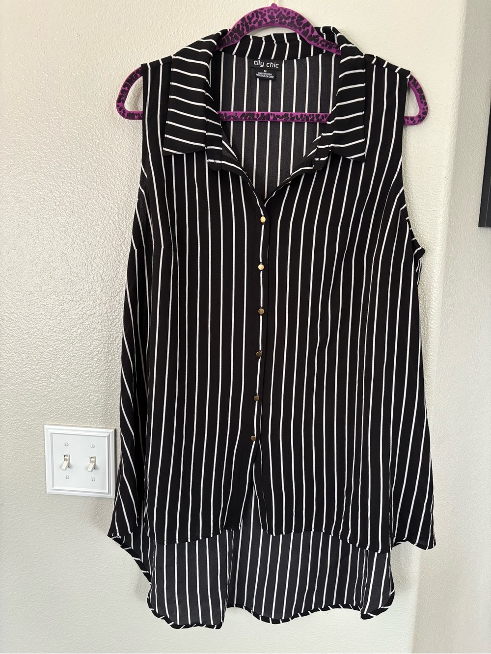 City Chic Plus Size M 18 Black White Vertical Striped Sleeveless